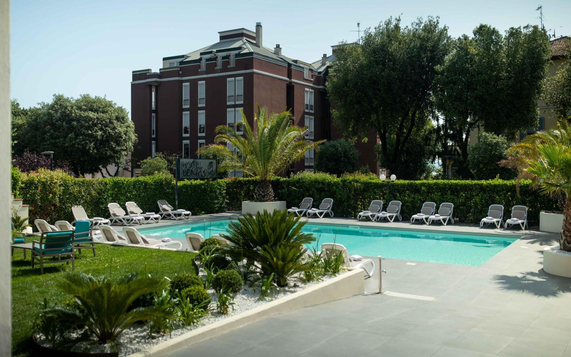 Hotel Benaco Desenzano del Garda Eksteriør billede