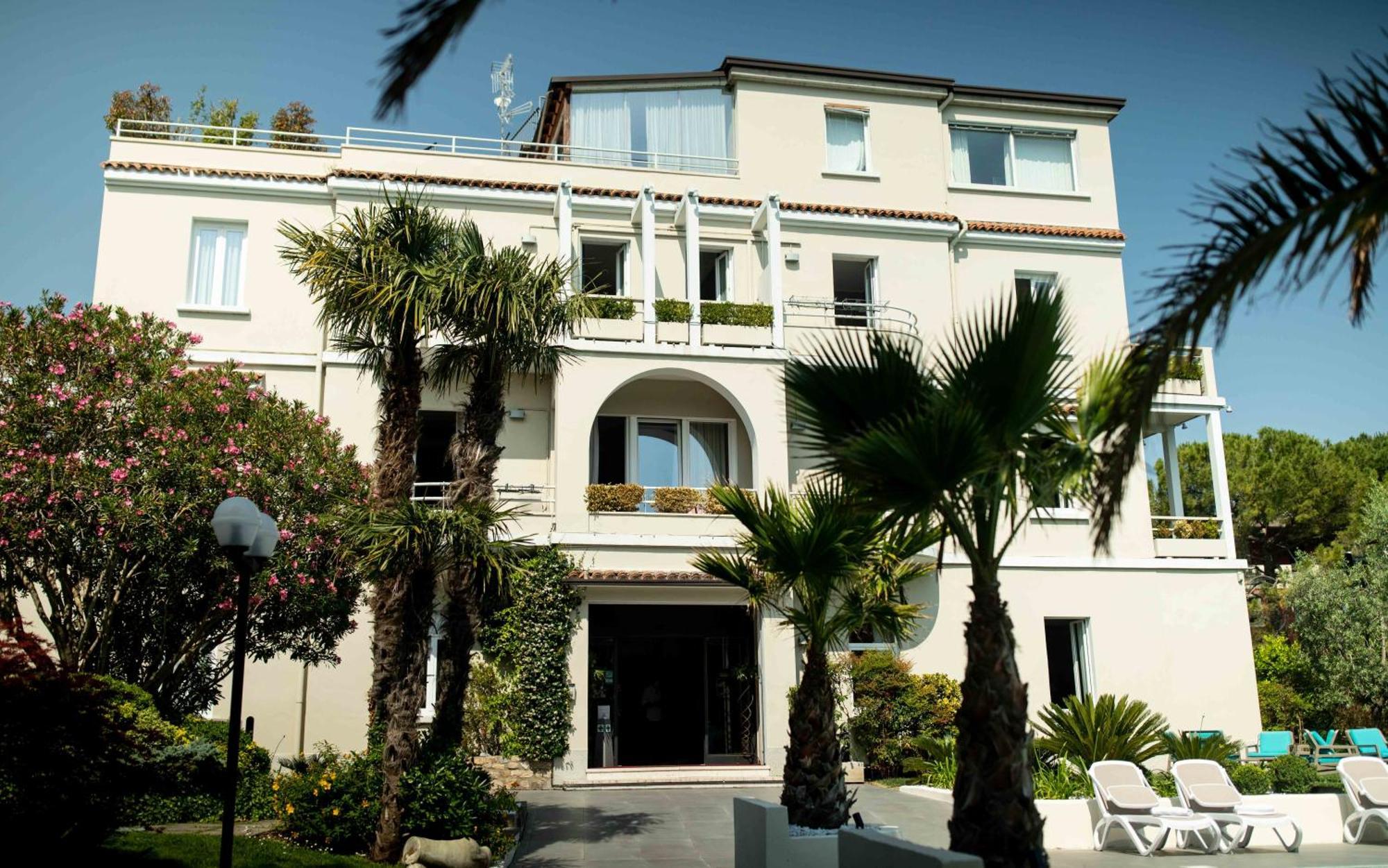 Hotel Benaco Desenzano del Garda Eksteriør billede